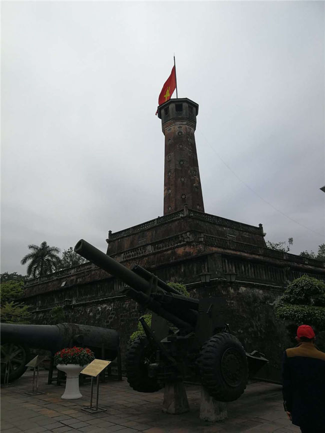 參觀(guān)越南河內(nèi)軍事博物館2.jpg